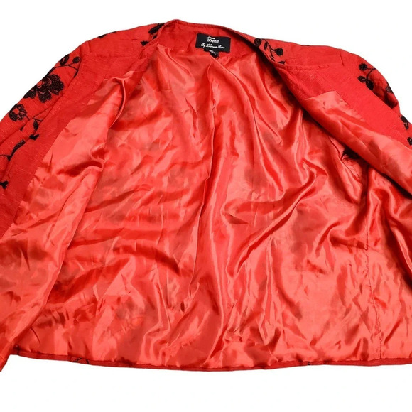 Trenz by Theresa Renz Red Embroidered Blazer - Picture 4 of 7